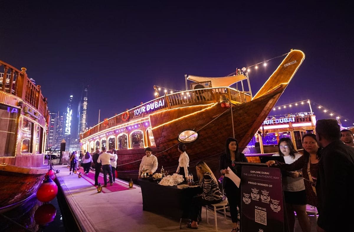 Dubai Creek Dinner Cruise